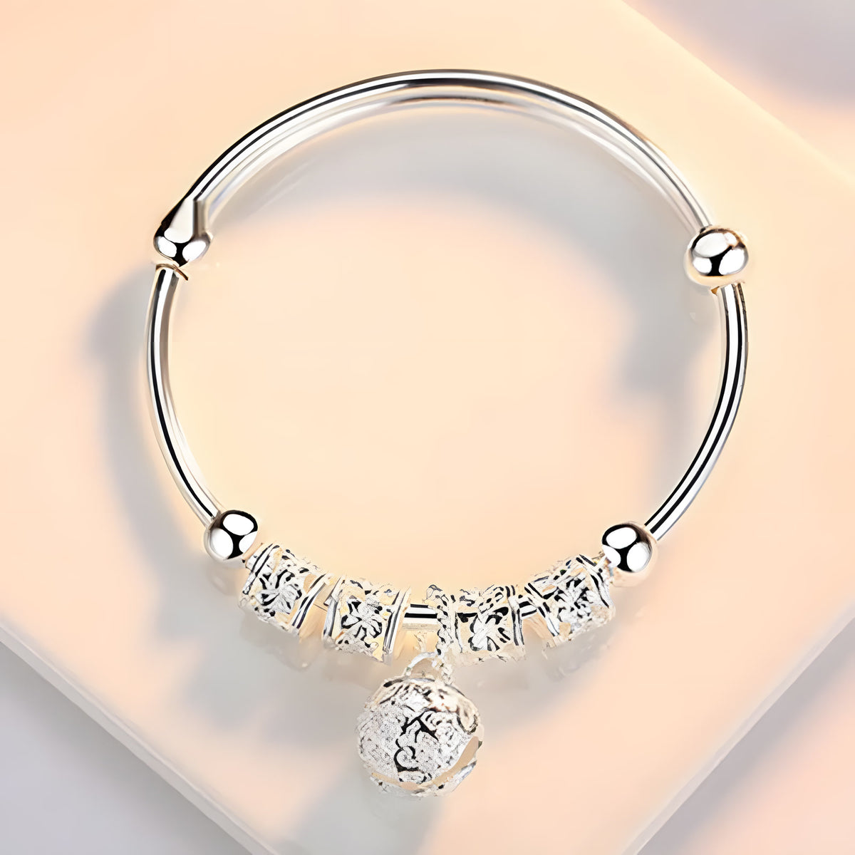 Pulsera llamador de ángeles vista desde arriba